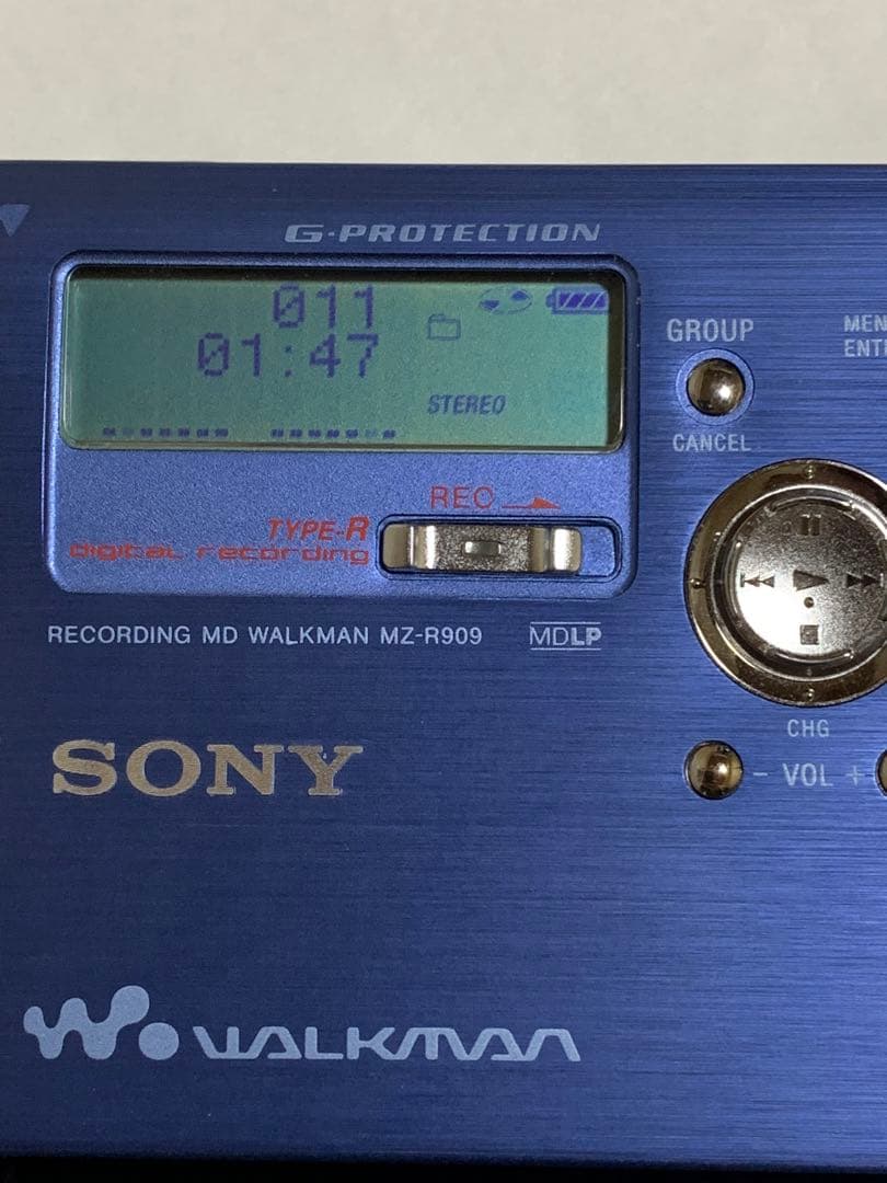 SONY MZ-R909 ポータブルMDプレーヤー