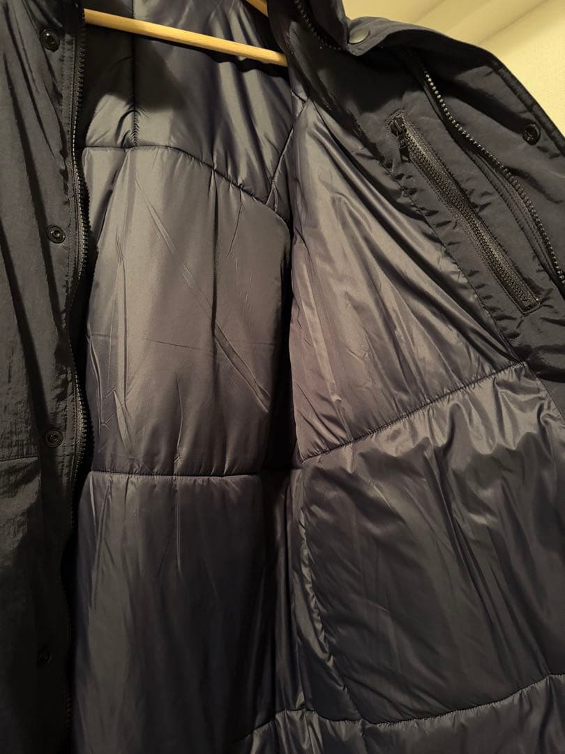 ジャケット・アウター PADDED NYLON BENCH COAT (BLACK/WHITE)