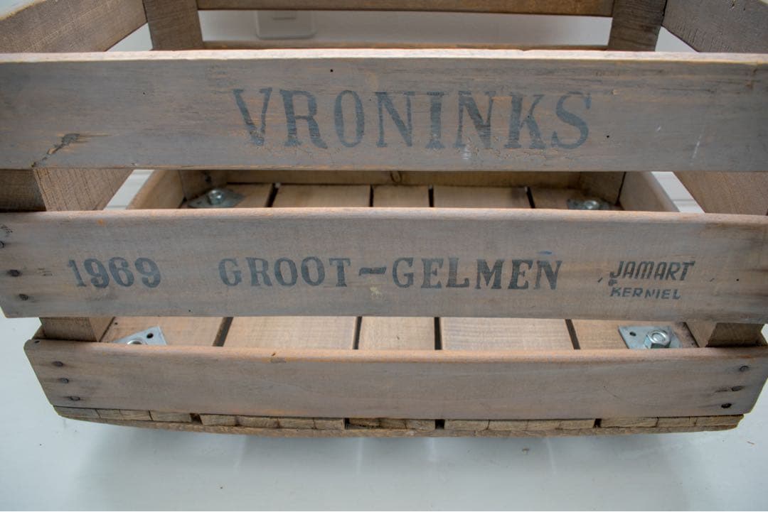 1点もの！りんご木箱　キャスター付き　インダストリアルシャビー系インテリア