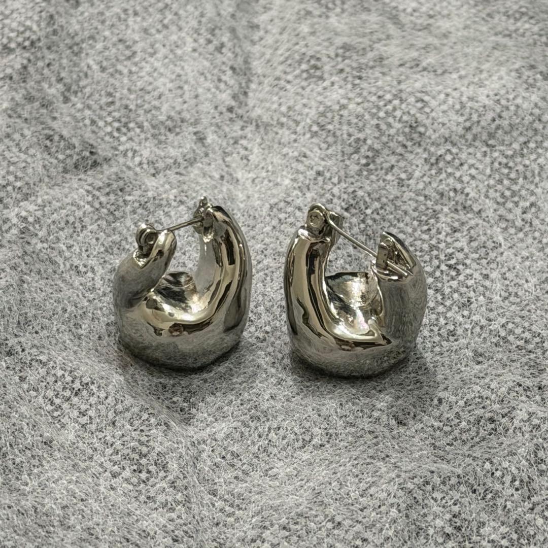 ISSEY MIYAKE （イッセイミヤケ）　ピアス