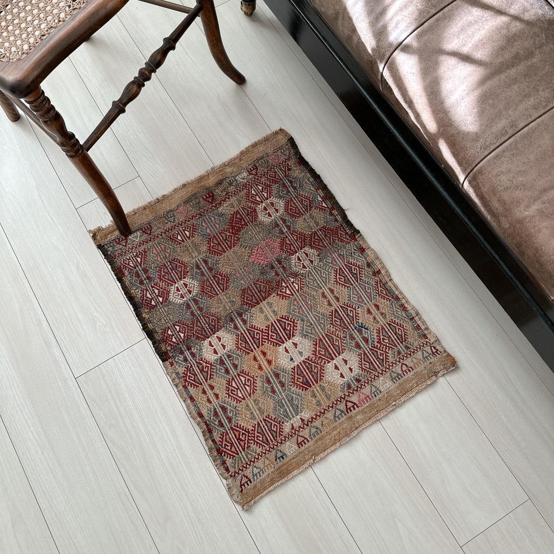 トルコ ヴィンテージラグ 955 レア ベージュ ブルー ピンク オールドキリム