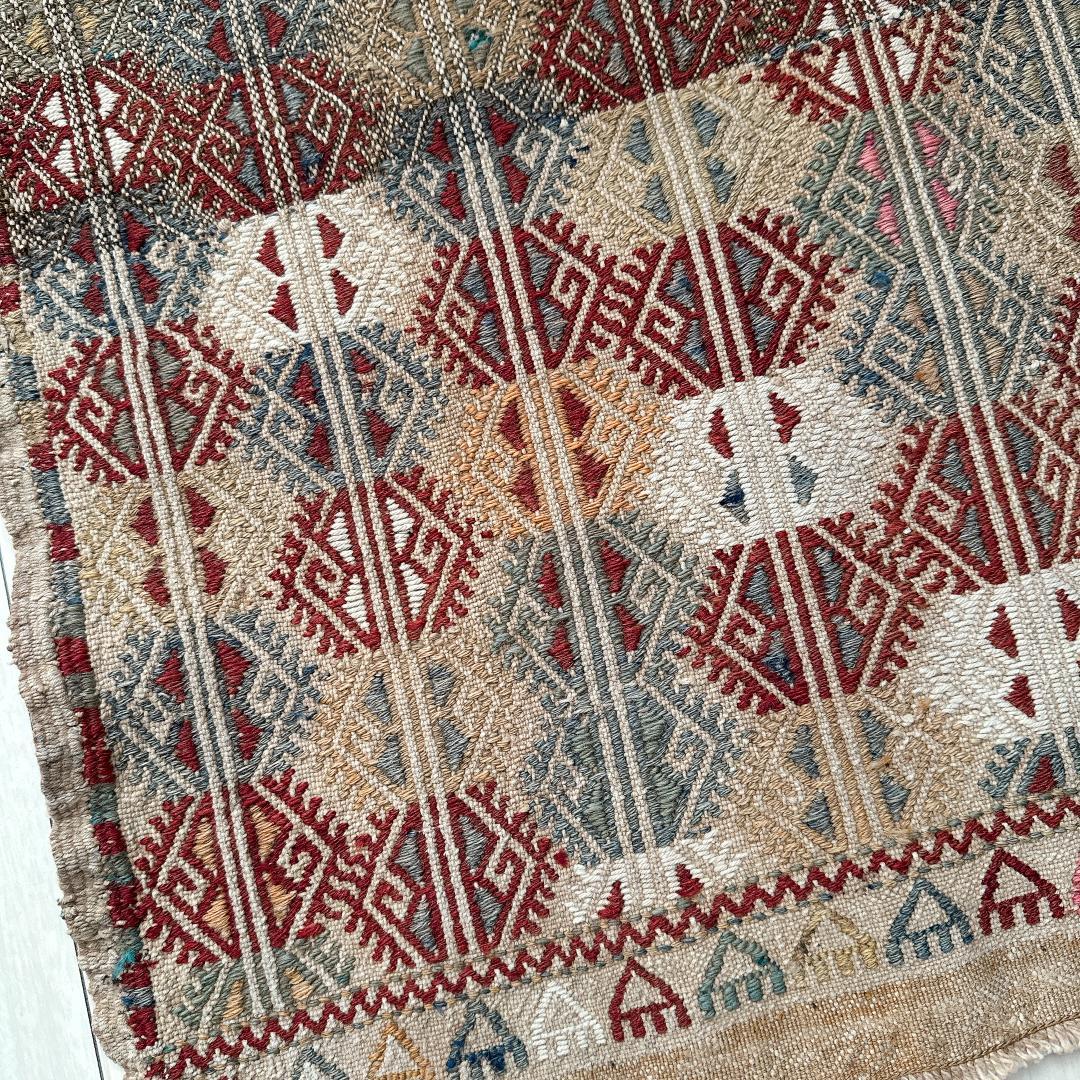 トルコ ヴィンテージラグ 955 レア ベージュ ブルー ピンク オールドキリム