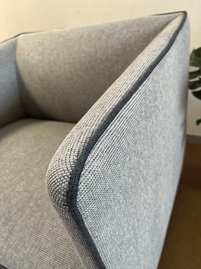 PLUS プラス　S1 アームチェア　① 19万　シングルソファ　モダン　美品