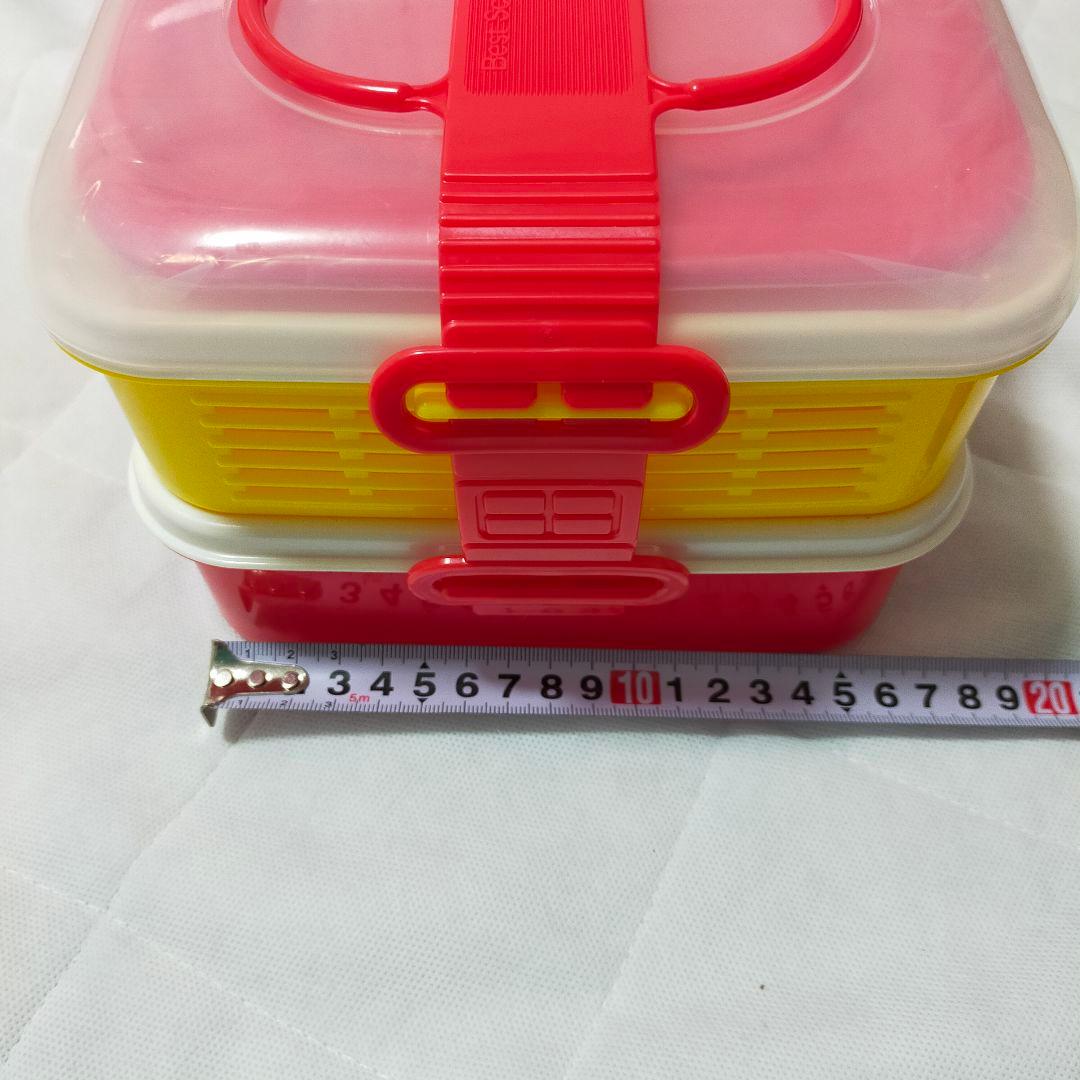 HELLO KITTY 2011年製　ランチボックス　レトロ弁当箱　ピクニック