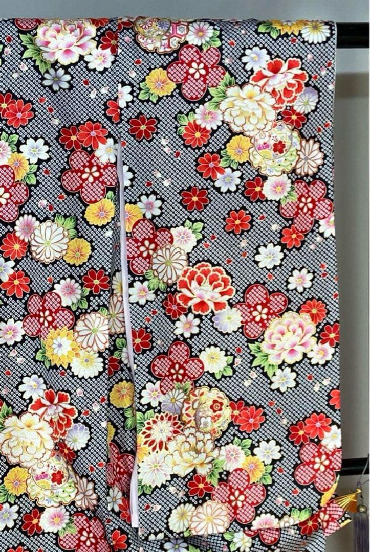 新品 四つ身 着物 172 黒 絞り風 ポリエステル 七五三 長襦袢付き こども