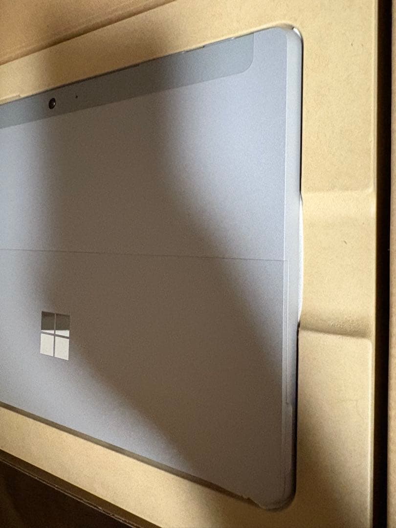 Surface go 4 タイプカバー付き