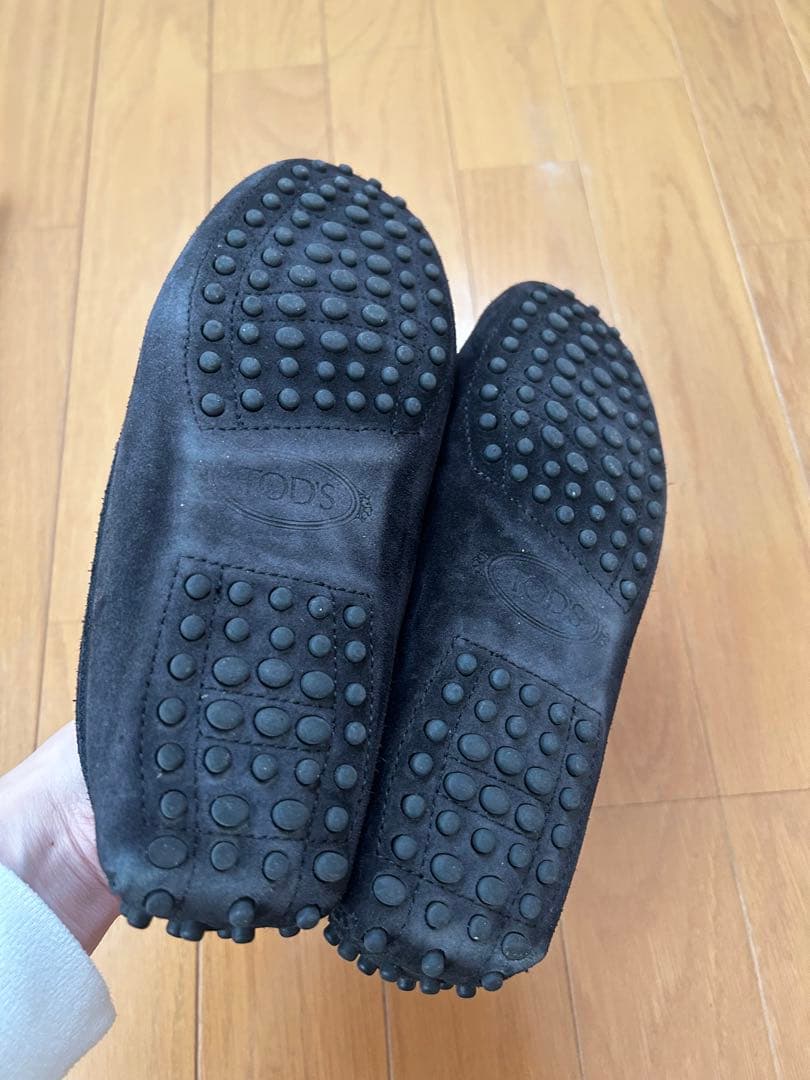 【美品】TOD'S ブラックスエード ローファー