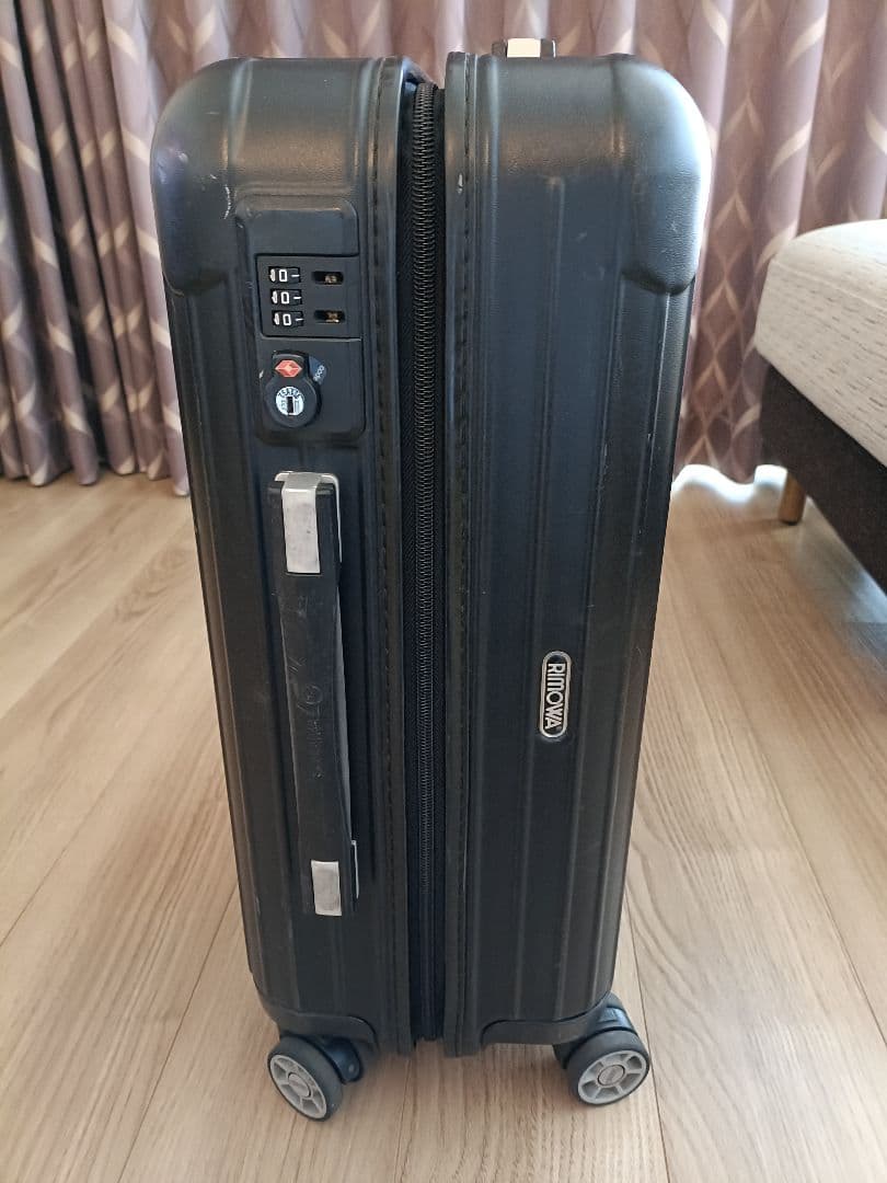 Rimowa ブラック 4輪