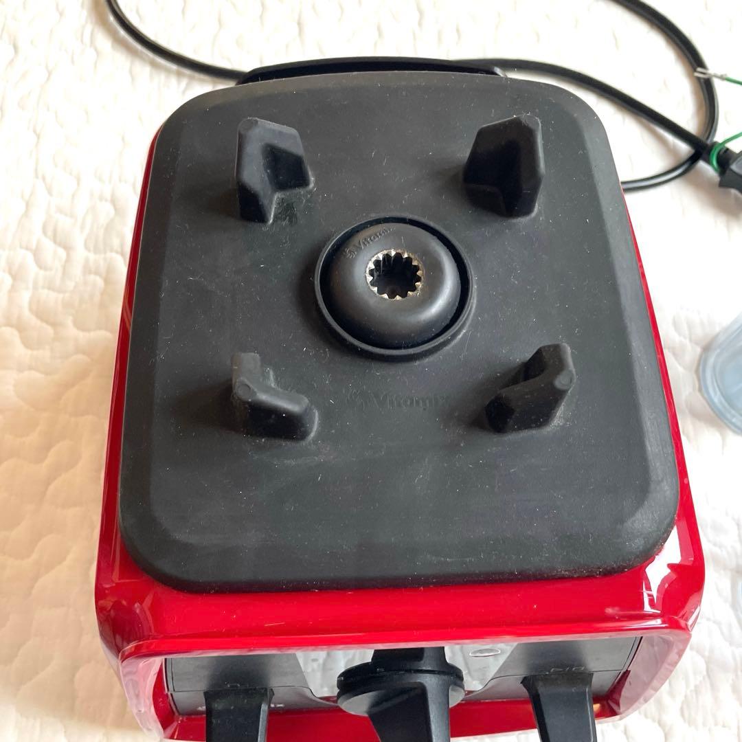 Vitamix 赤 ブレンダー 10段階設定 付属品あり