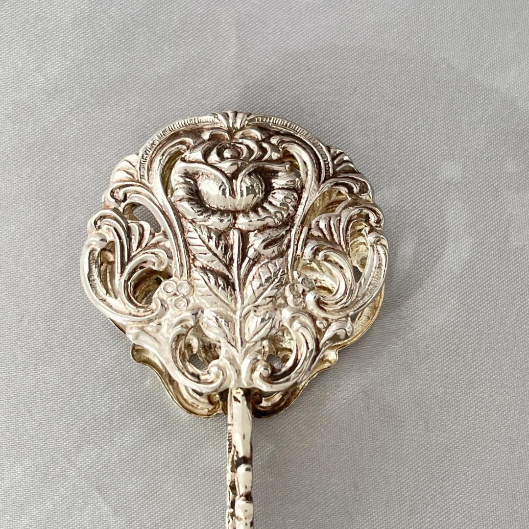 【ドイツ】 薔薇の透かしのトング【純銀】ローズ 16cm