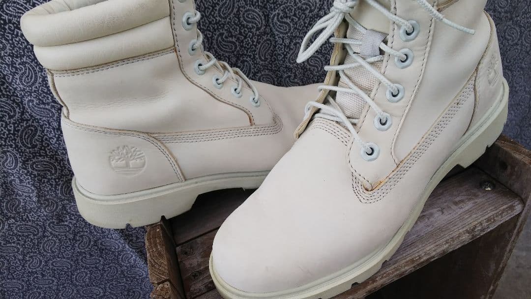 Timberlandティンバーランド6インチヌバックホワイトレザー7.5W