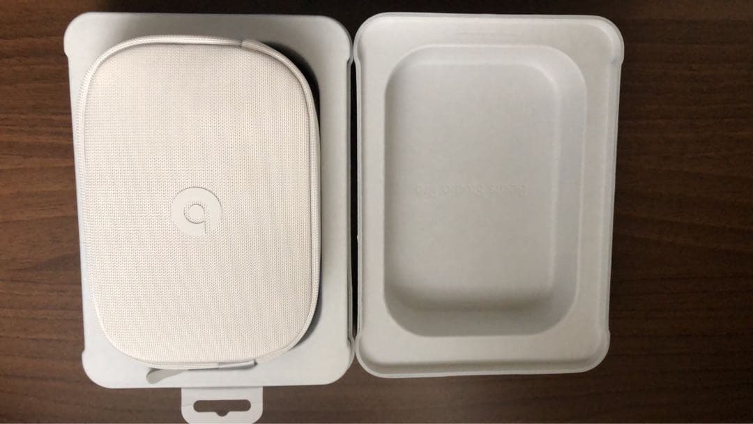 新品開封 Beats Studio proヘッドホン マットホワイト 希少カラー