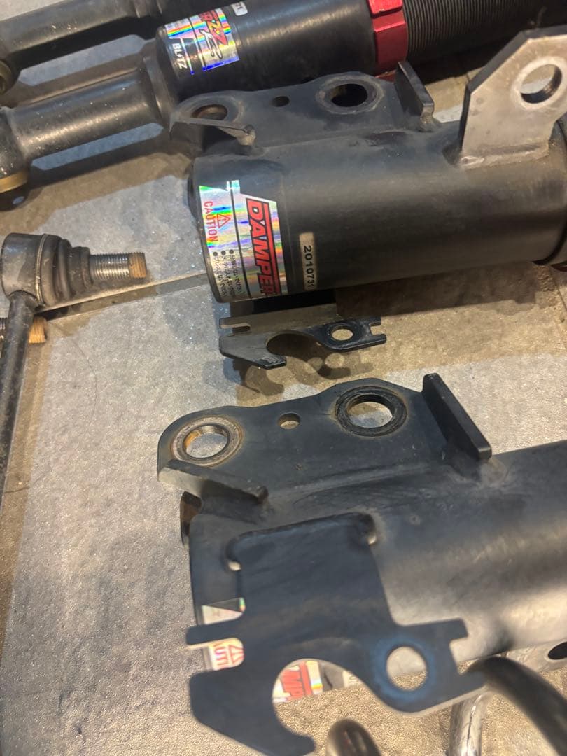 アクア 車高調 ブリッツ NHP10