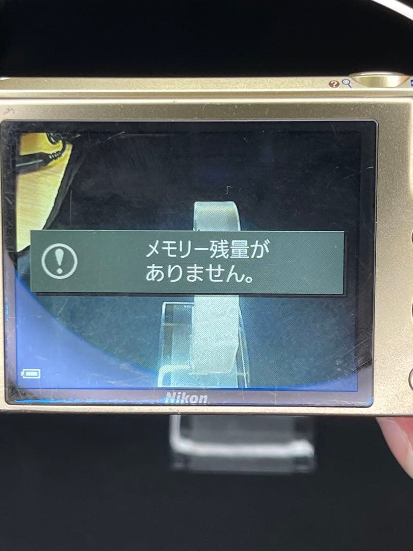 Nikon COOLPIX S7000　ゴールド