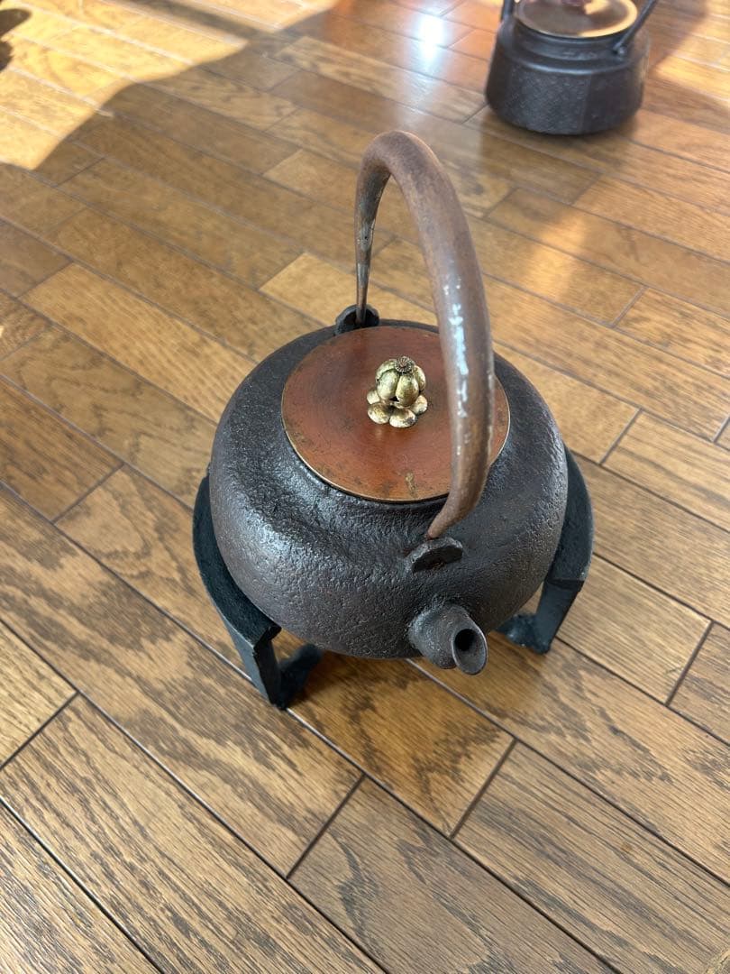 龍文堂造　鉄瓶　丸型レトロ 約1.2L 水漏れ無し　鉄分補給　足付