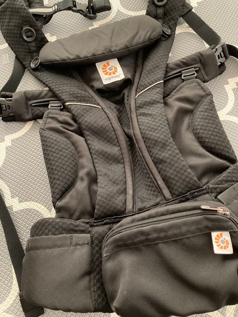 【エルゴベビー】ブラック 抱っこ紐 メッシュ オムニブリーズ