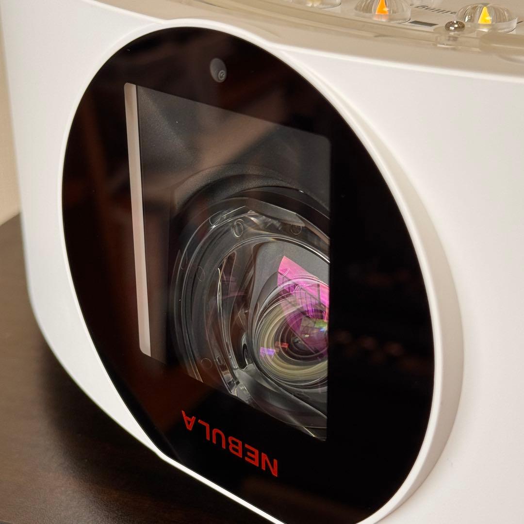 Anker Nebula Nova 天井プロジェクター 本体