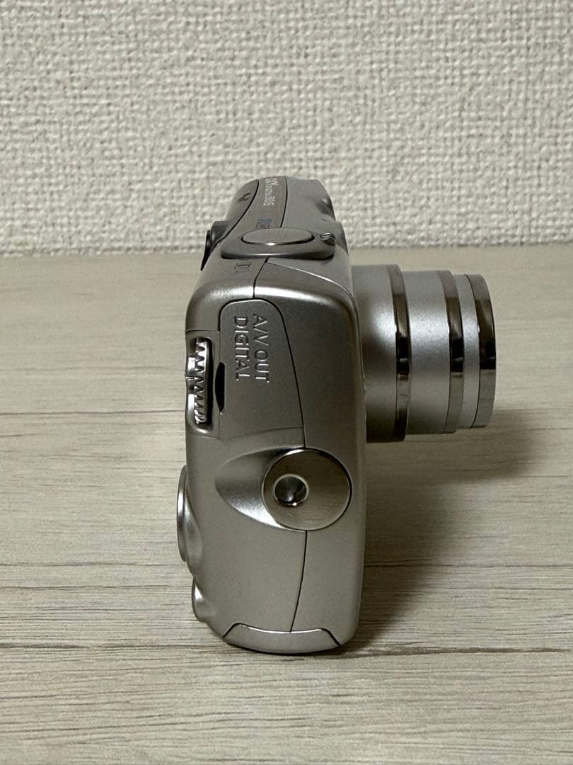 Canon IXY DIGITAL 810 IS PC1235 本体と付属品