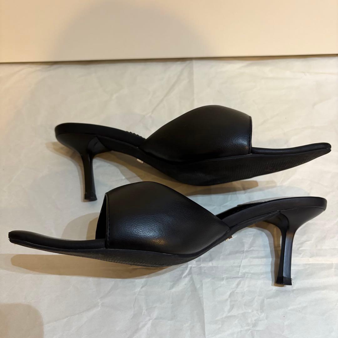 YELLO イエロ　ONYX SANDALS ブラック ミュール