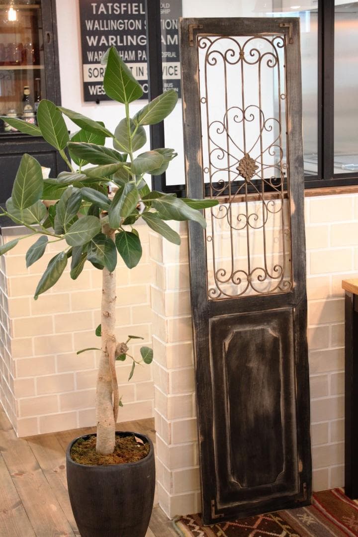 アイアンデコウッドドアブラック　高さ１５２ｃｍ