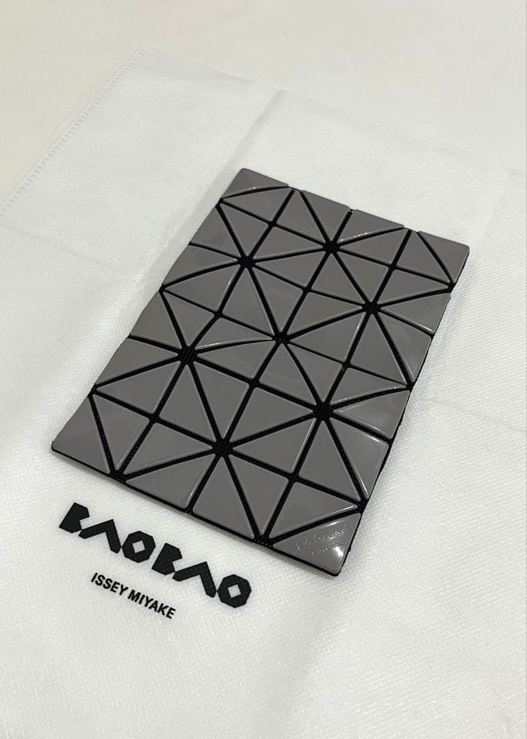 【限定】BAOBAO ISSEY MIYAKE CARD CASE MATTE