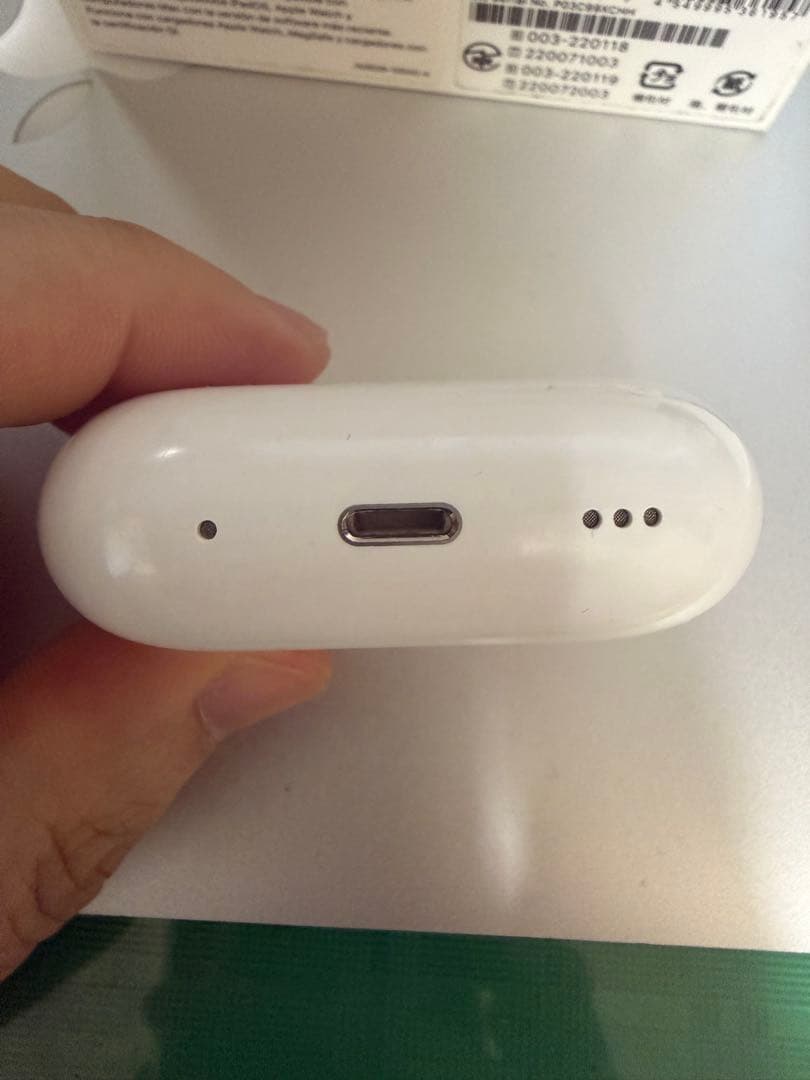 AirPods pro2 本体 ホワイト 充電ケーブル付き