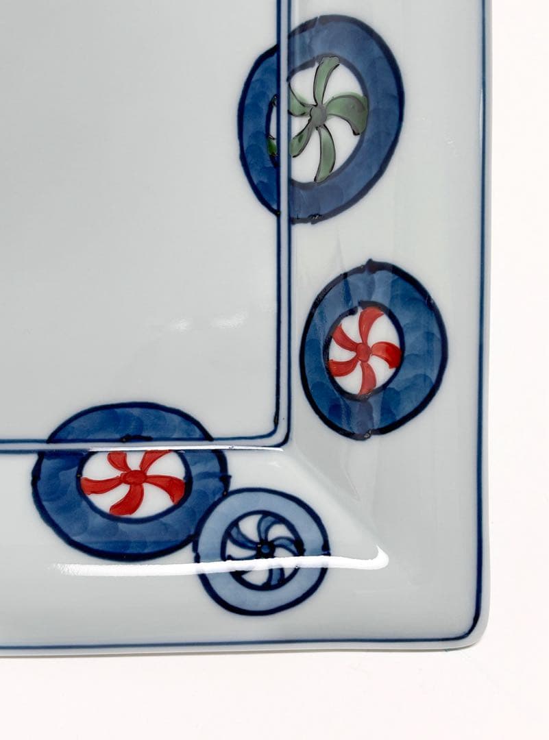 源右衛門窯　染錦丸紋 角皿 ※箱入り