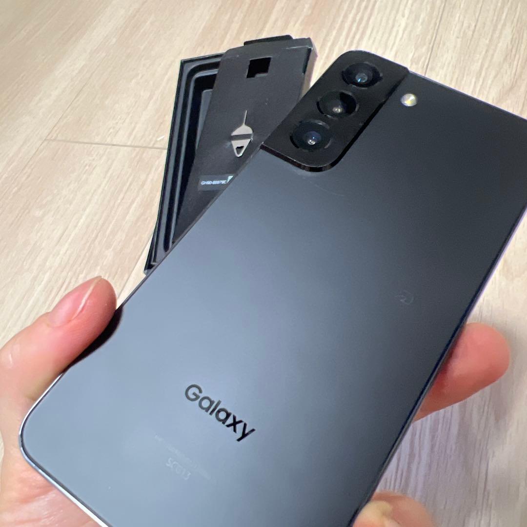 Galaxy S22 SCG13SKA PhantomBlack SIM無