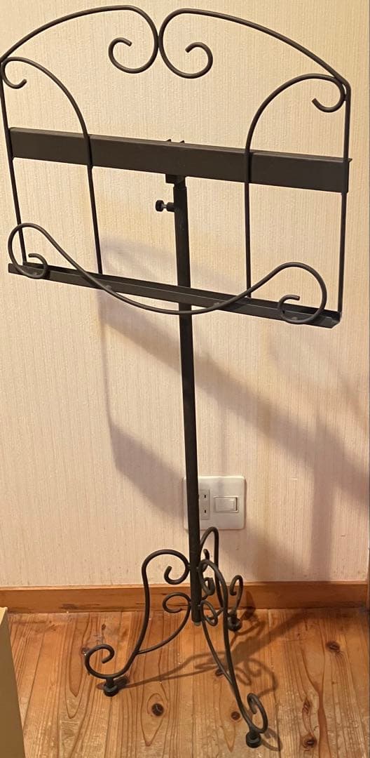 鋳物　楽譜スタンド 伸縮可能♪