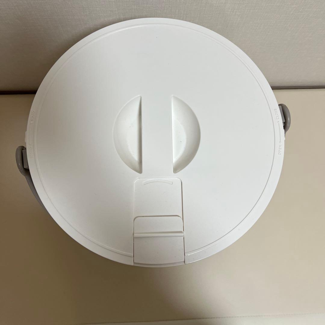 WASHBOY蓋付きホワイトバケツ