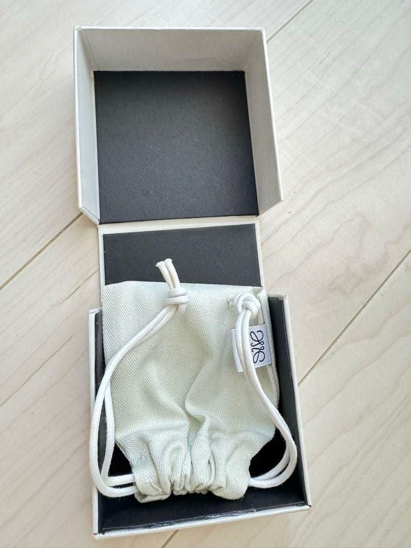 値下げ！ロエベ　アナグラムブローチ　パラジウム