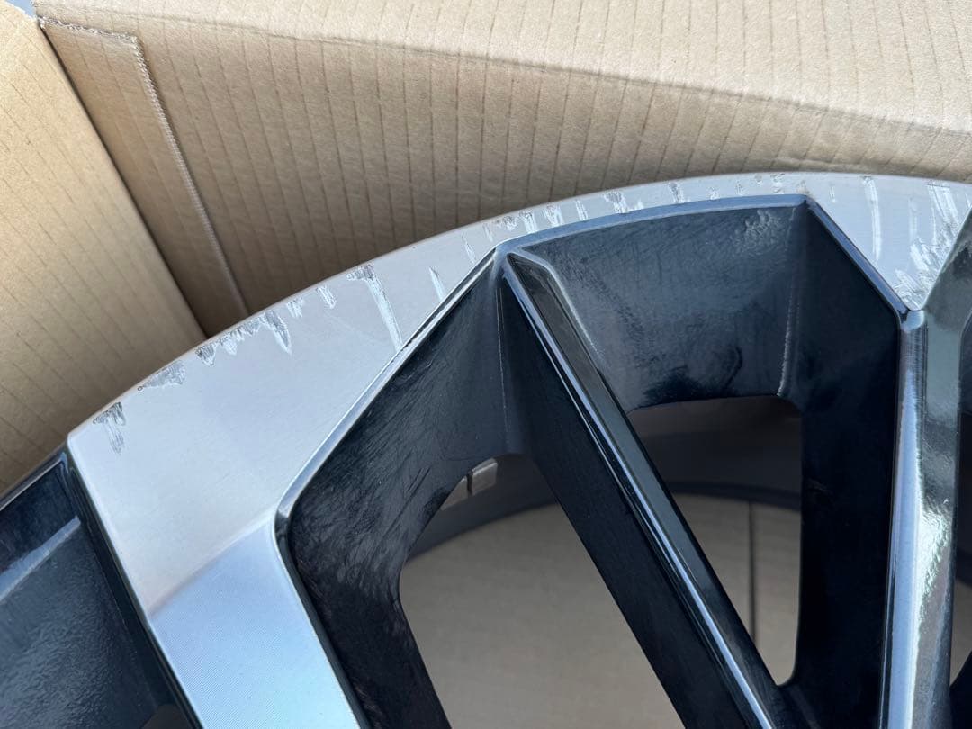 三菱アウトランダーPHEVGN0W純正20インチホイール 4本純正品1本小キズ有