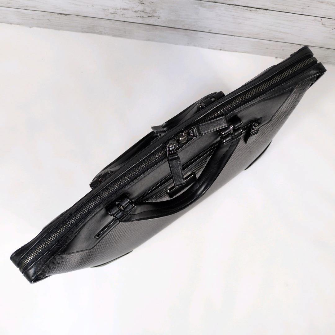 TUMI トゥミ CFX カーボン ビジネスバッグ ブリーフ 自立 A4 PC