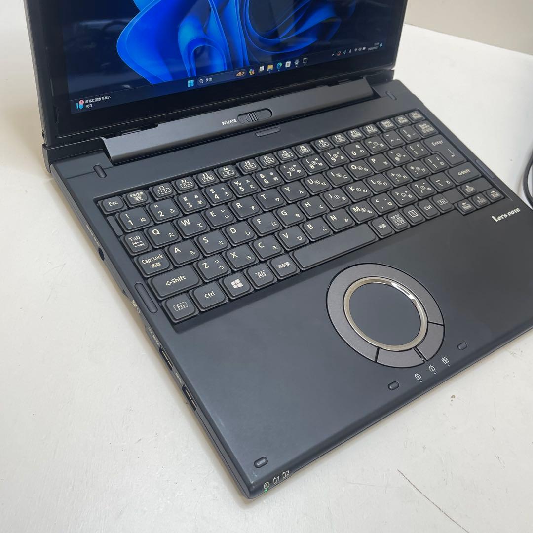 #275 美品 パナソニック CF-XZ6 i5-7300U 8GB 256Gb