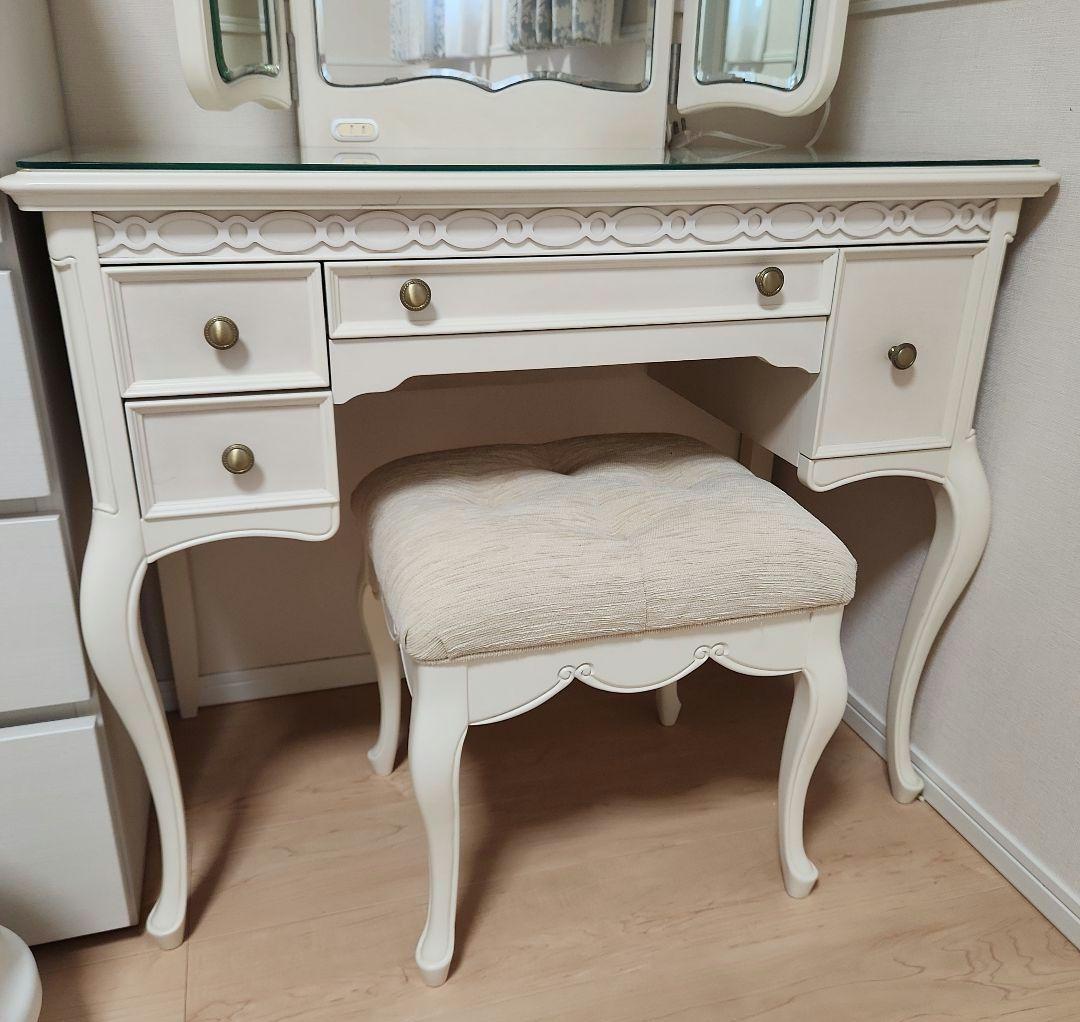 東海家具工業 フルール WH ドレッサー 【スツールは別出品中】