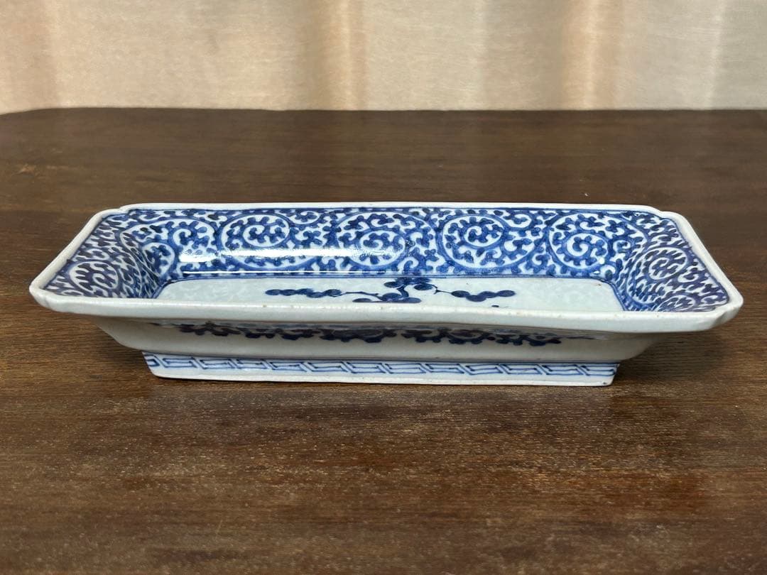 古伊万里　染付　蛸唐草松梅文長皿　江戸中期　❶