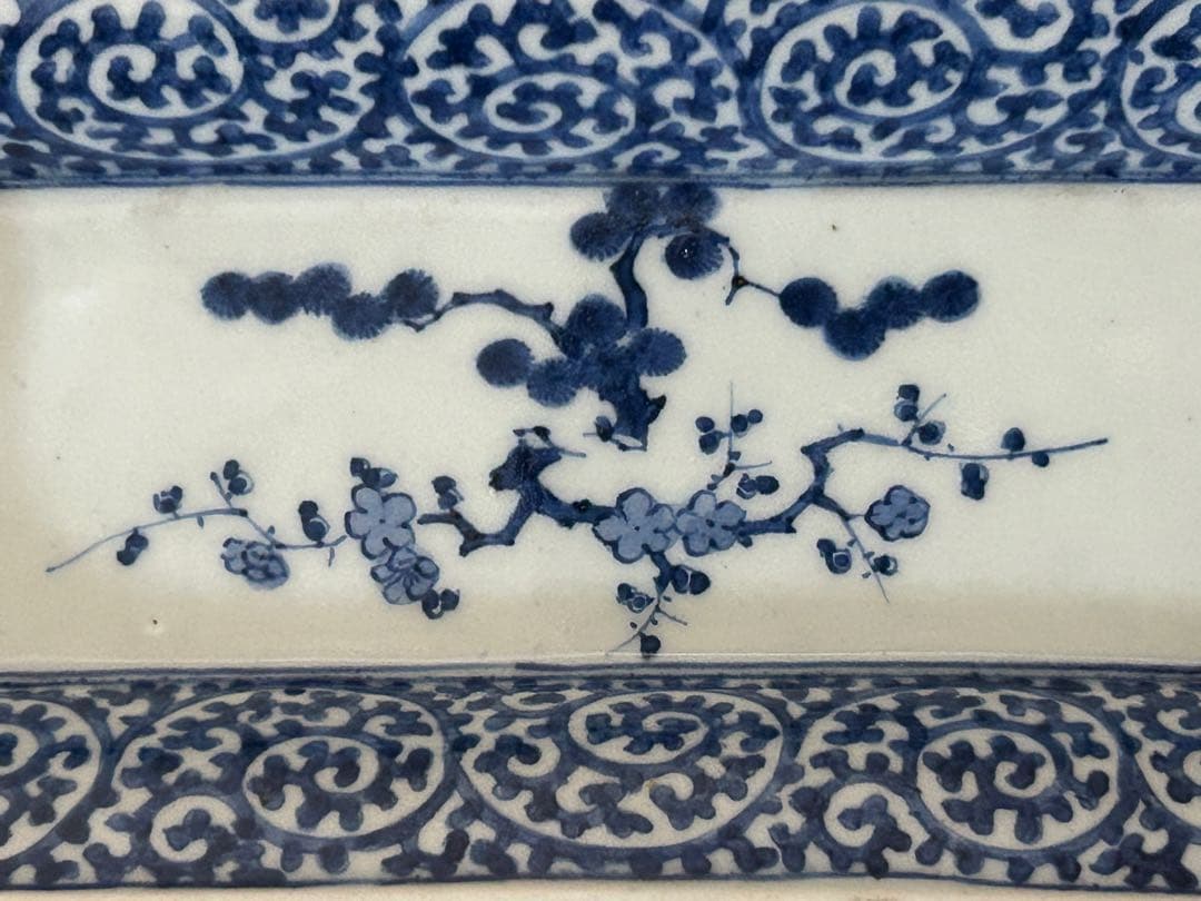 古伊万里　染付　蛸唐草松梅文長皿　江戸中期　❶