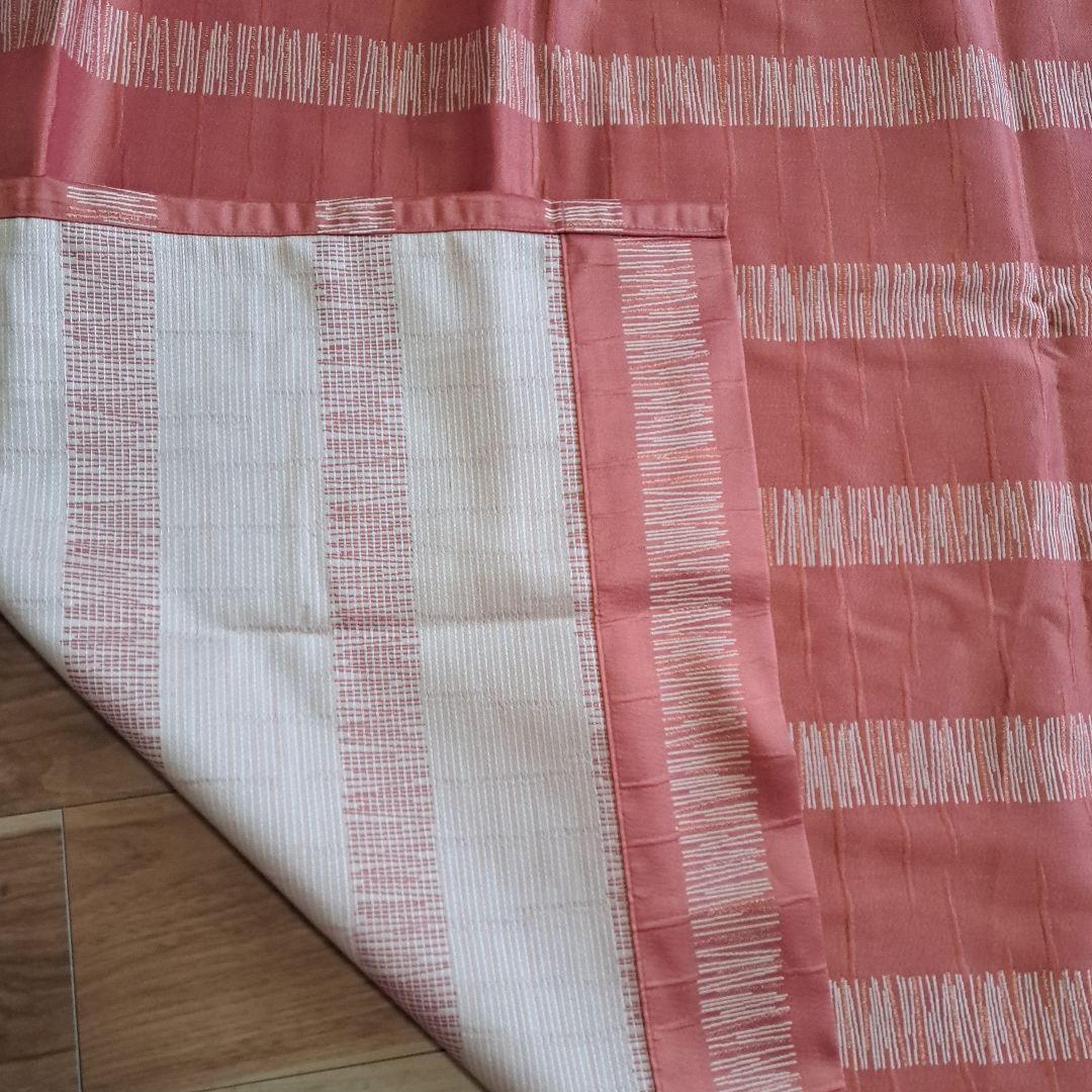 カーテン　2枚セット