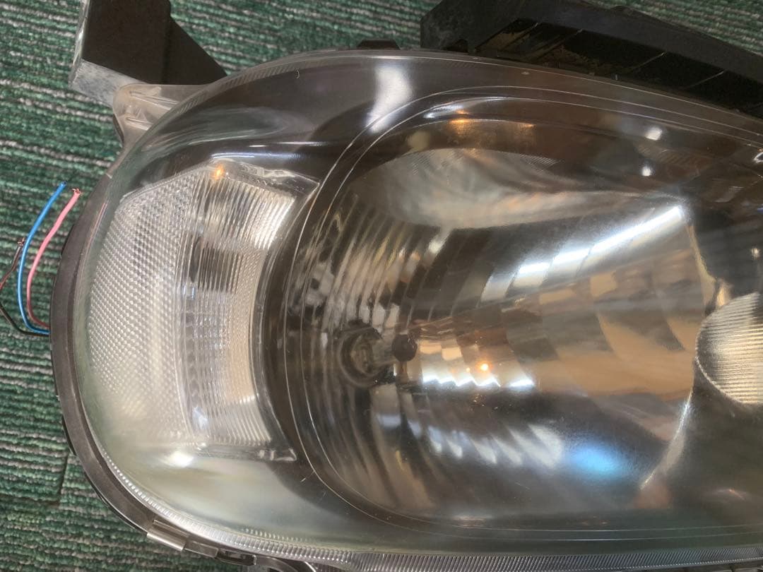 日産 キューブZ12左右ヘッドライト ハロゲンSTANLEY P8190