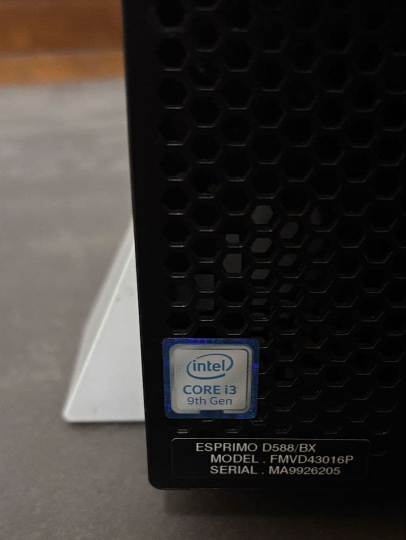 Fujitsu ESPRIMO D588/BX デスクトップPC Corei3