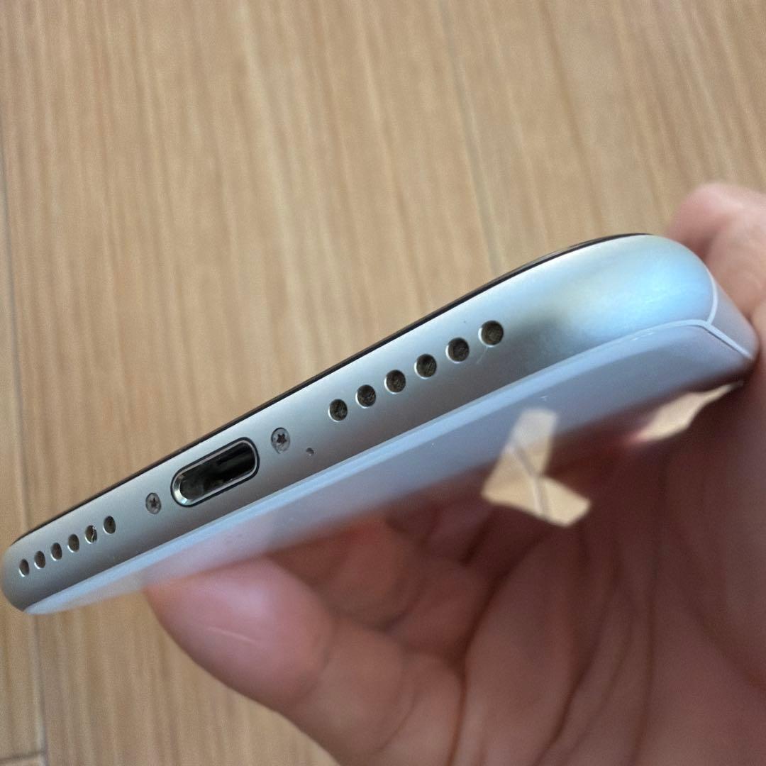 iPhone SE 第二世代 SIMロック無し 64GB ホワイト