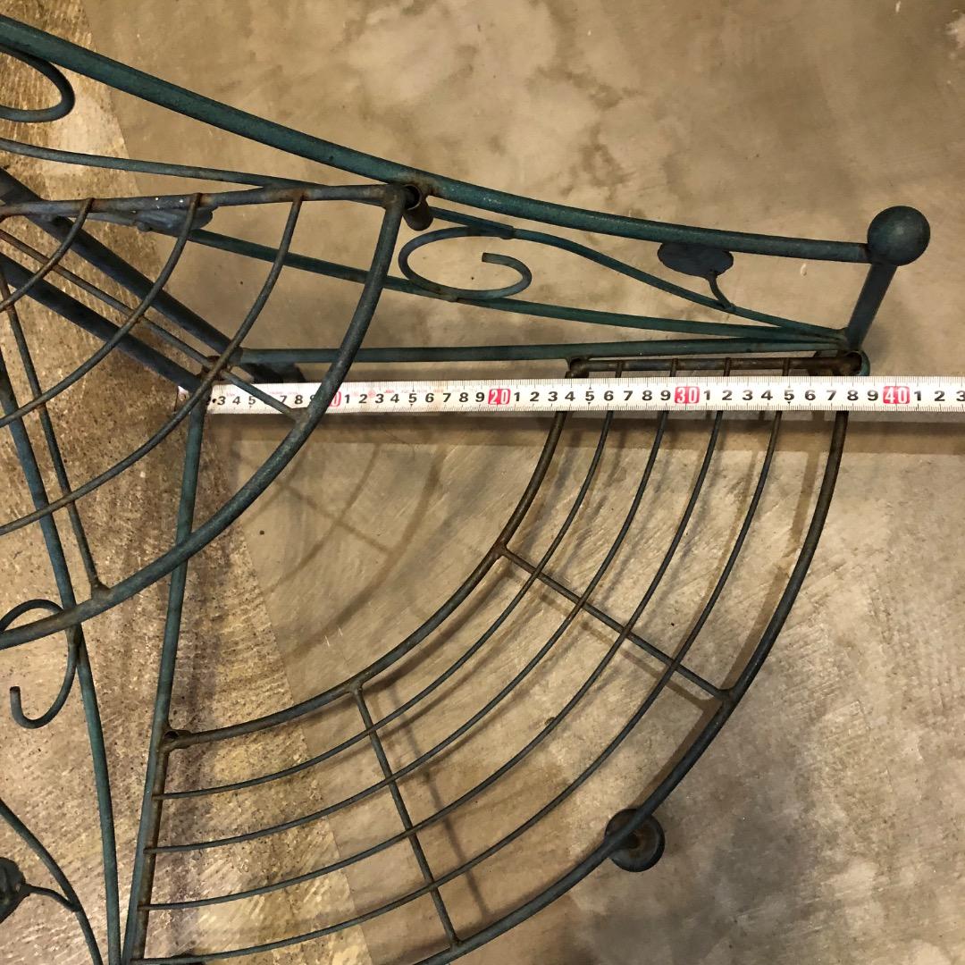 昭和レトロ　アイアン　コーナーラック　古道具　飾り棚　三角コーナーラック　収納