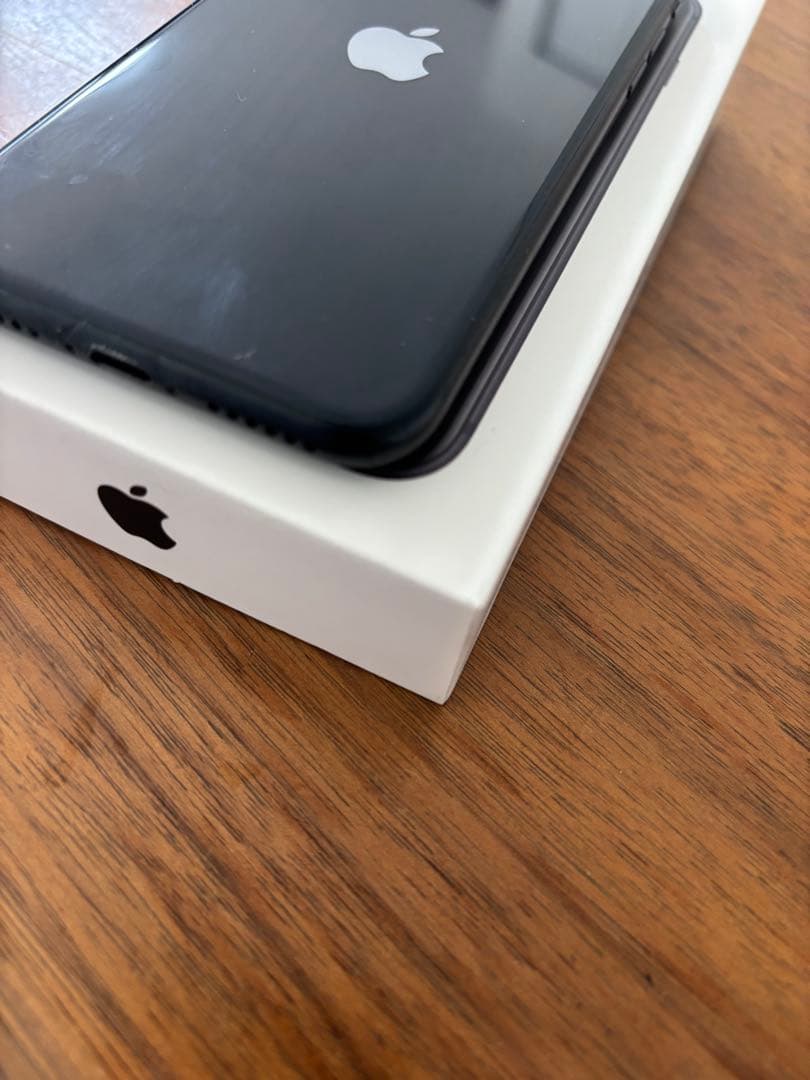 Apple iPhone SE 本体 第3世代 バッテリー86% 美品