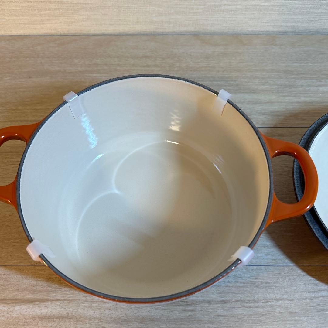 ルクルーゼ　ココットロンド　カイエン　レッド　両手鍋　鍋　18cm