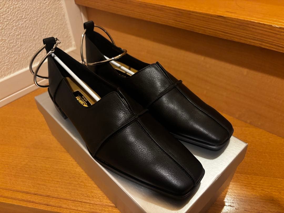 レザースクエアクロスシームアンクルフラット