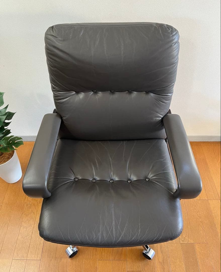 Mobilia モビリア 本革張り ヴィンテージ エグゼクティブチェア　希少