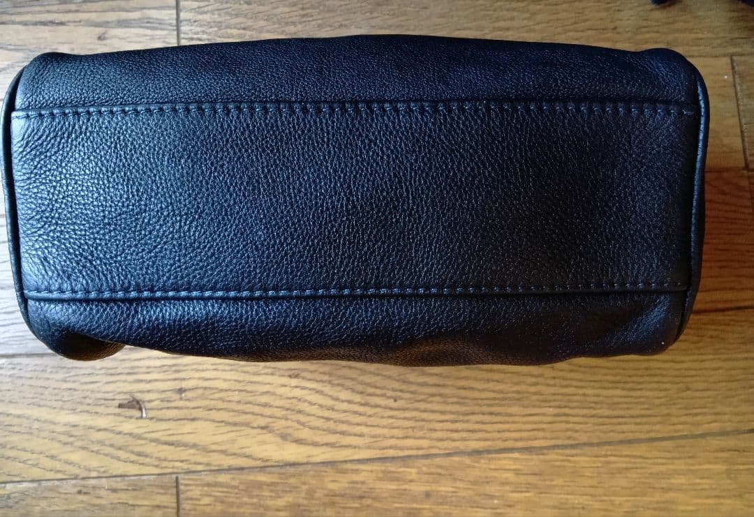 う*♪様 ジョルジオアルマーニ GAエンボスロゴ レザーポーチ セカンドバッグ