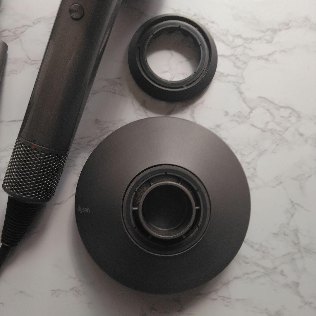 動作良好　人気シリーズ　ダイソン　Dyson　HD08　ドライヤー