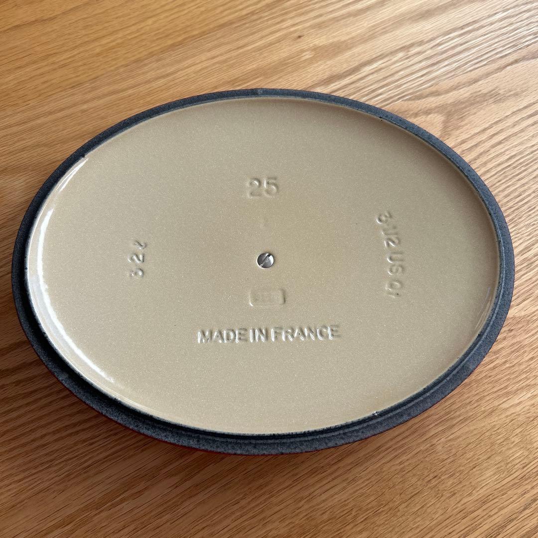 ルクルーゼ　ココットオーバル　25cm チェリーレッド　両手鍋