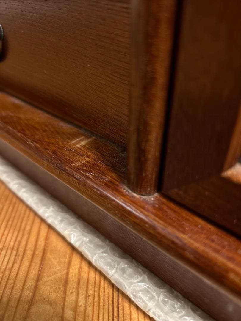 アンティーク　段違い　木製キャビネット ガラス扉付き 小引き出し3段